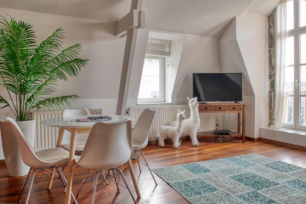 Beautiful City Center Apartments In Ghent Near Medieval Castle Gante Exterior foto